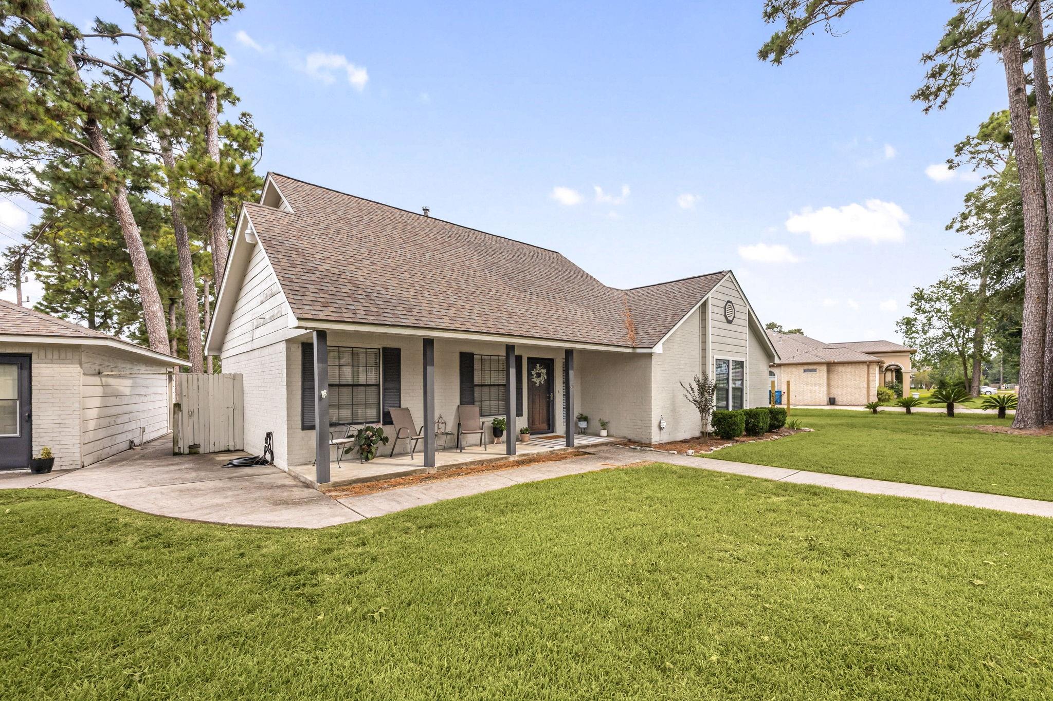 20014 Fernwood Circle