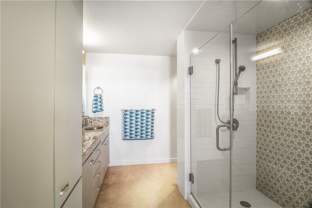 4600 Ocean Dr 702