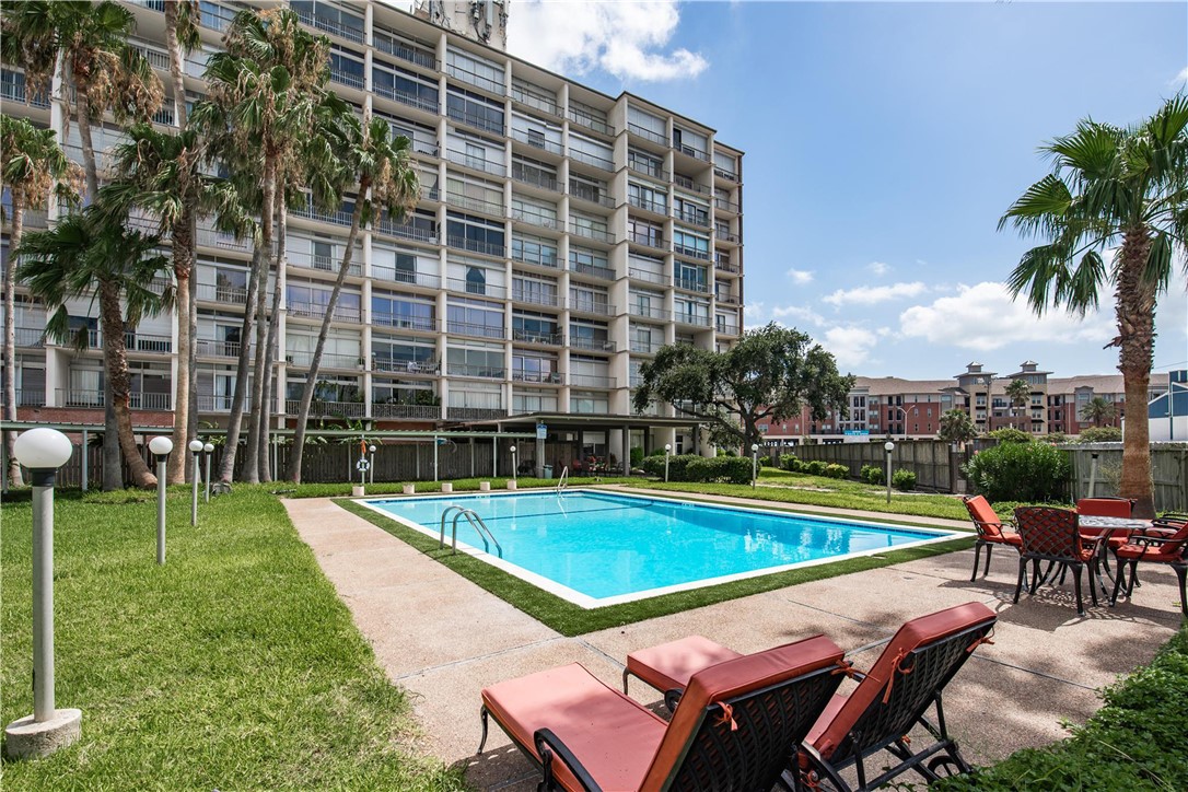4600 Ocean Dr 702