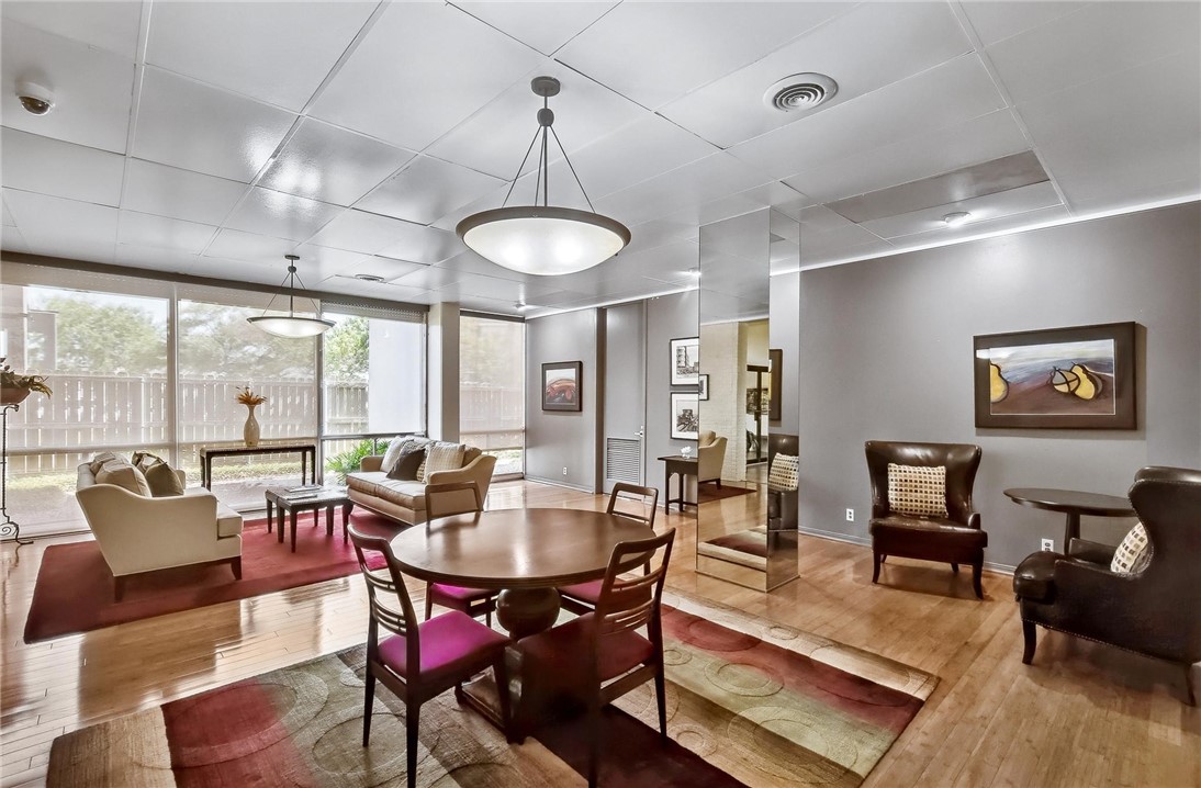 4600 Ocean Dr 702