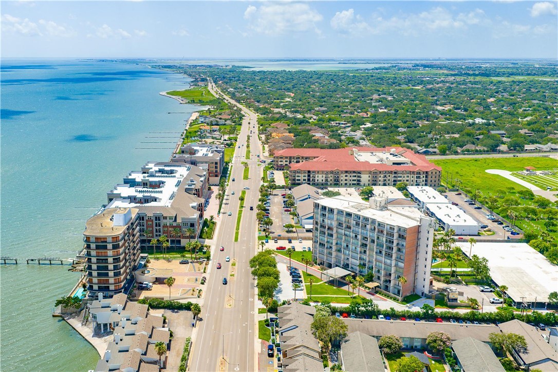 4600 Ocean Dr 702