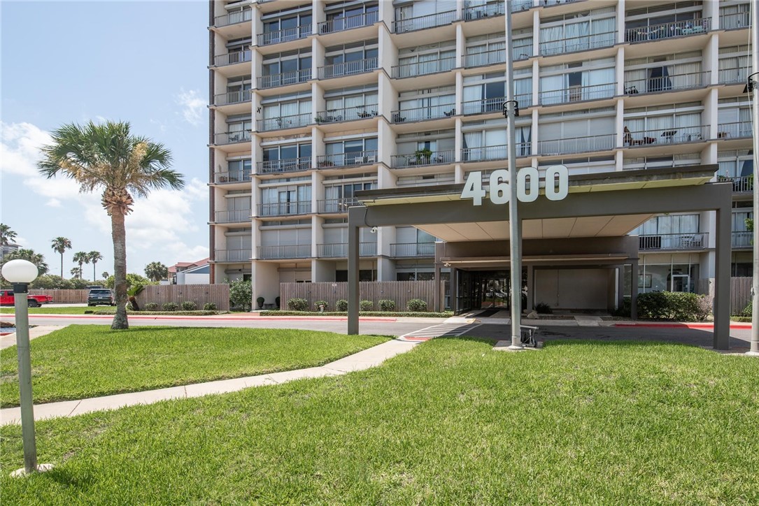4600 Ocean Dr 702