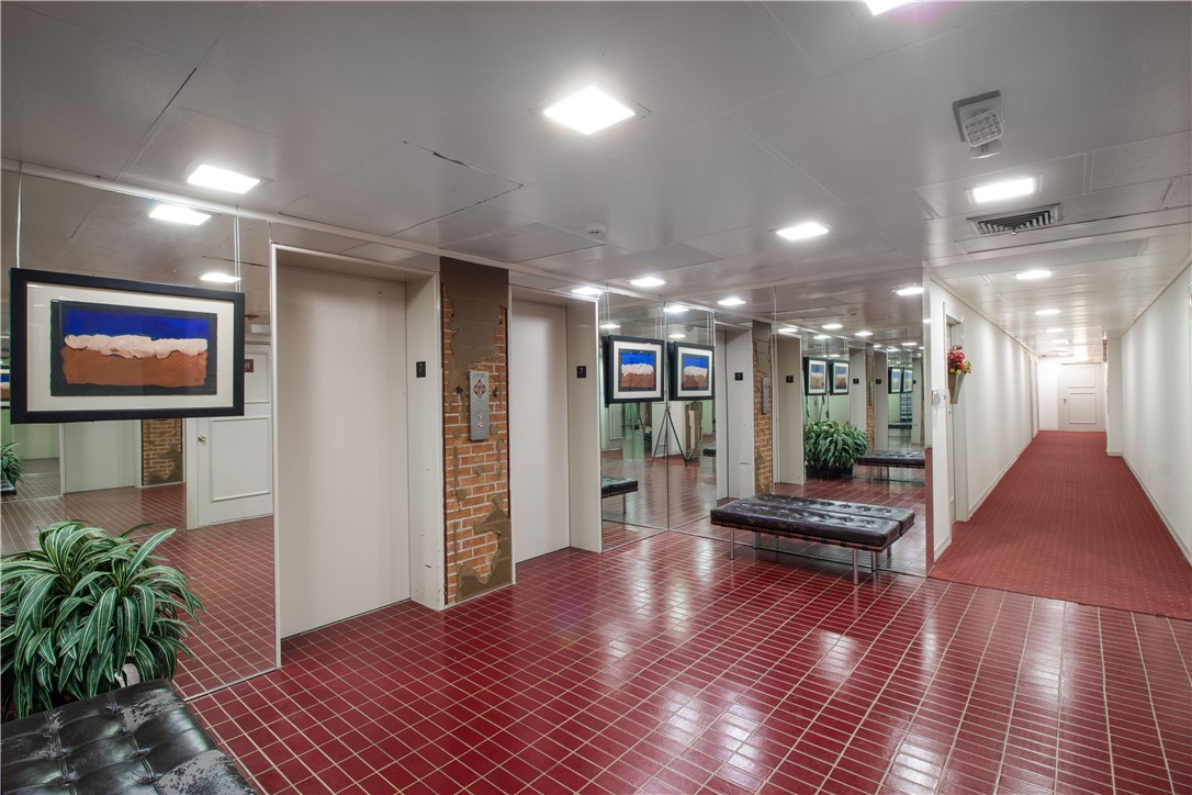 4600 Ocean Dr 702