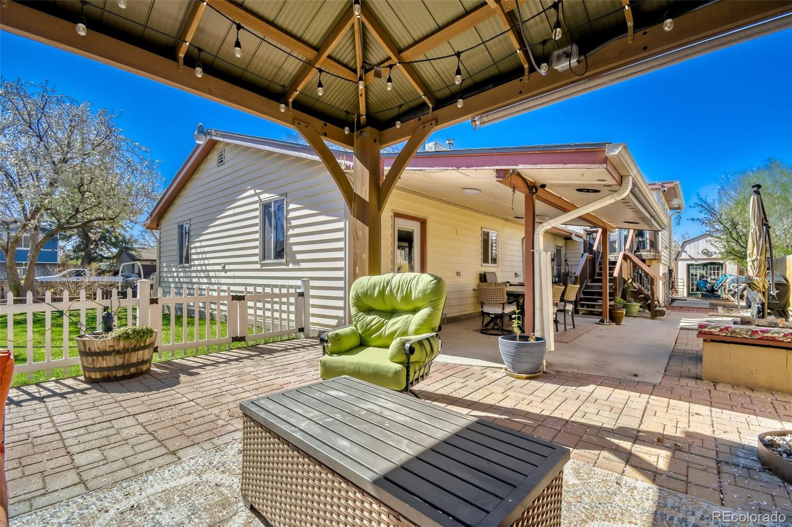 8141 Explorador Calle