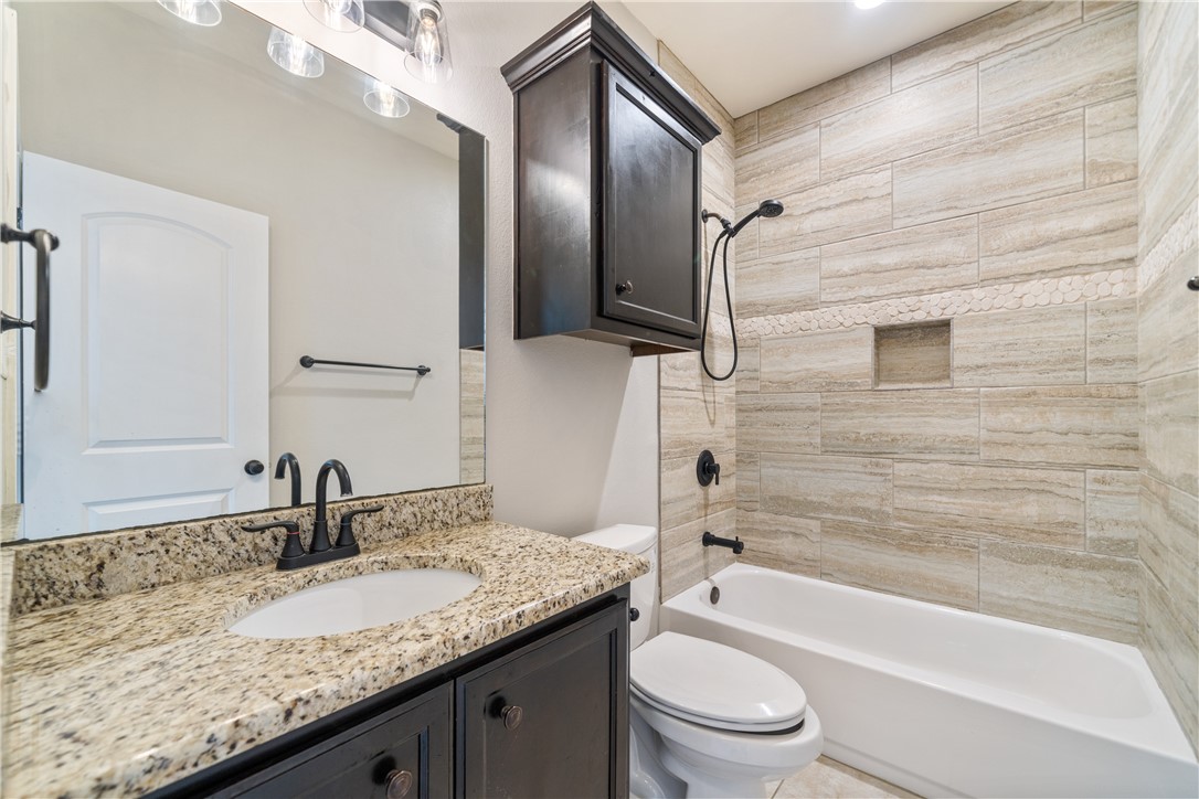 7214 S Lake Bliss Cir