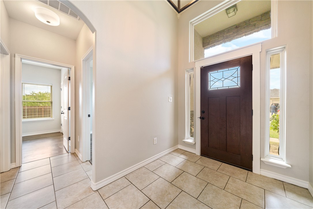 7214 S Lake Bliss Cir