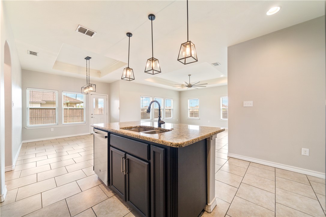 7214 S Lake Bliss Cir