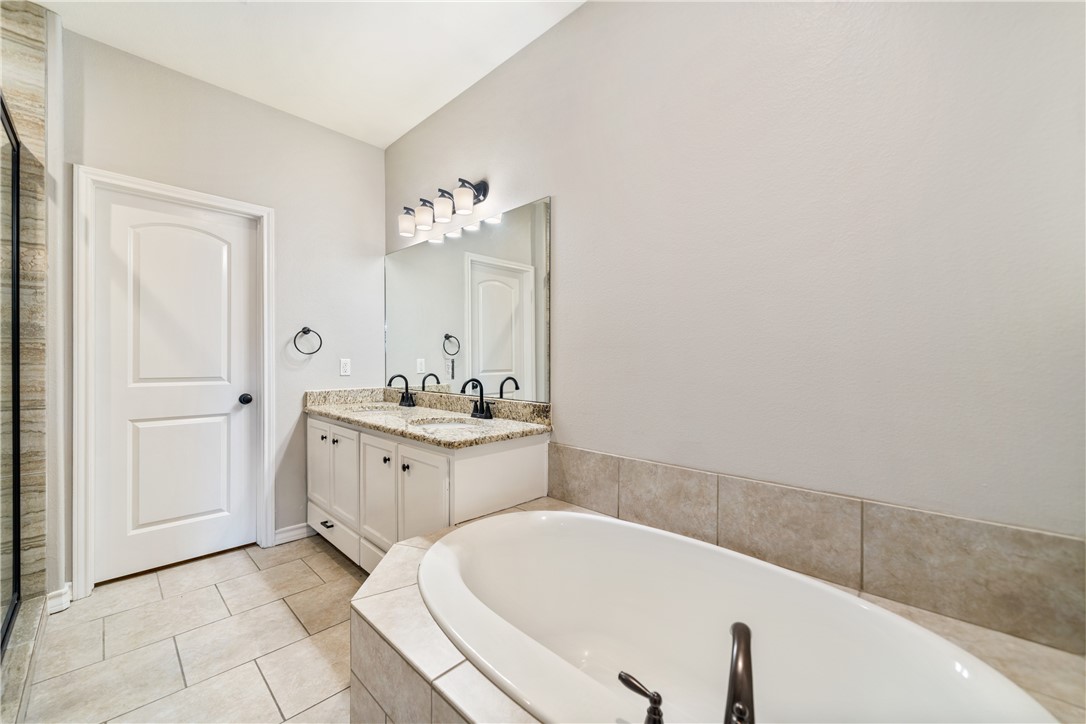 7214 S Lake Bliss Cir