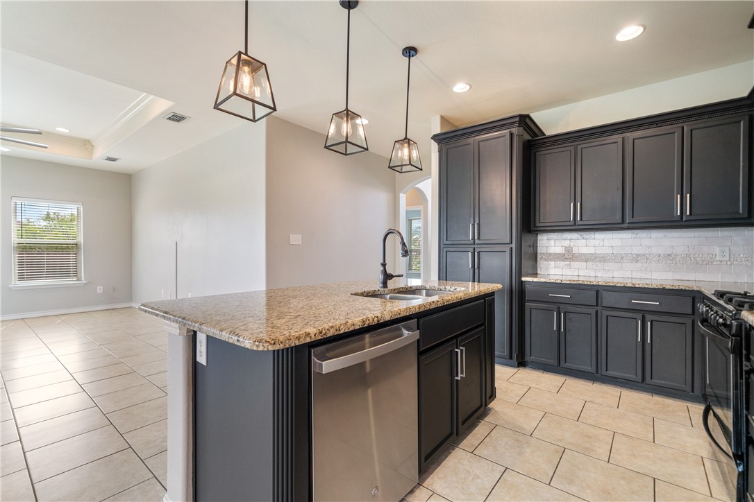7214 S Lake Bliss Cir