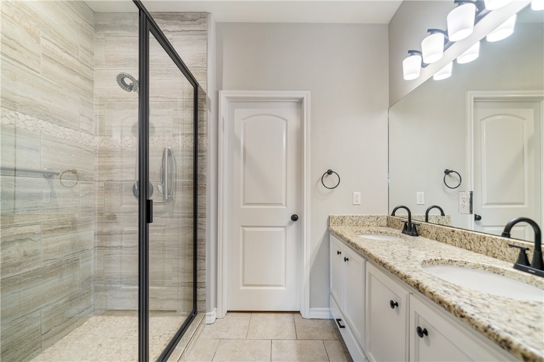 7214 S Lake Bliss Cir