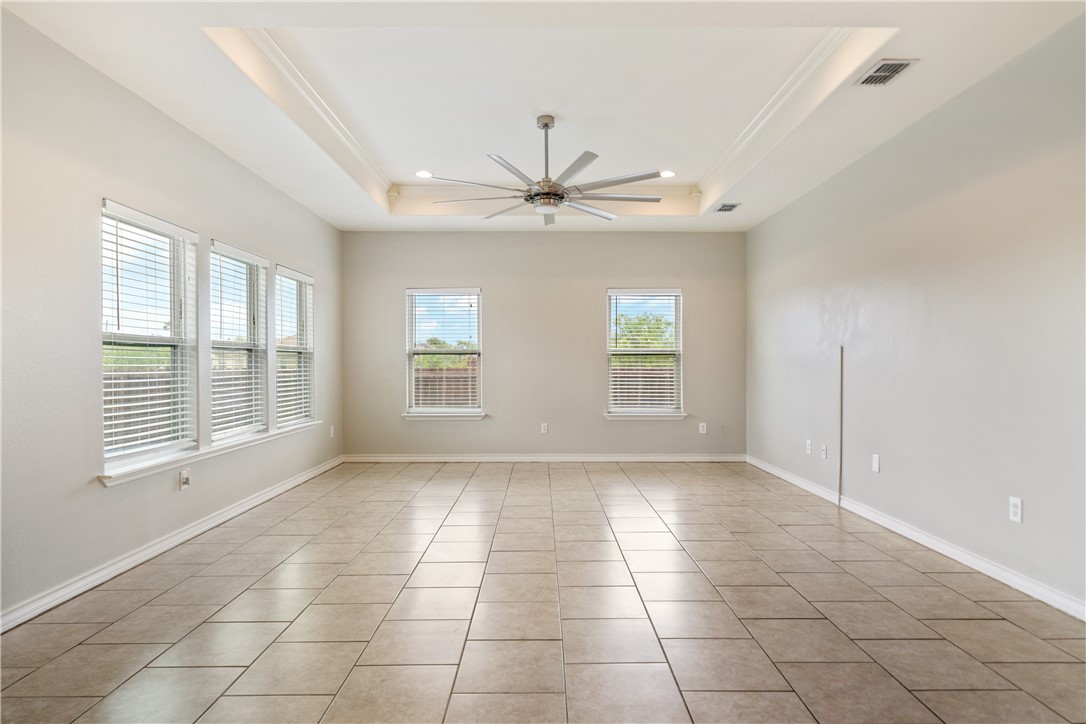 7214 S Lake Bliss Cir