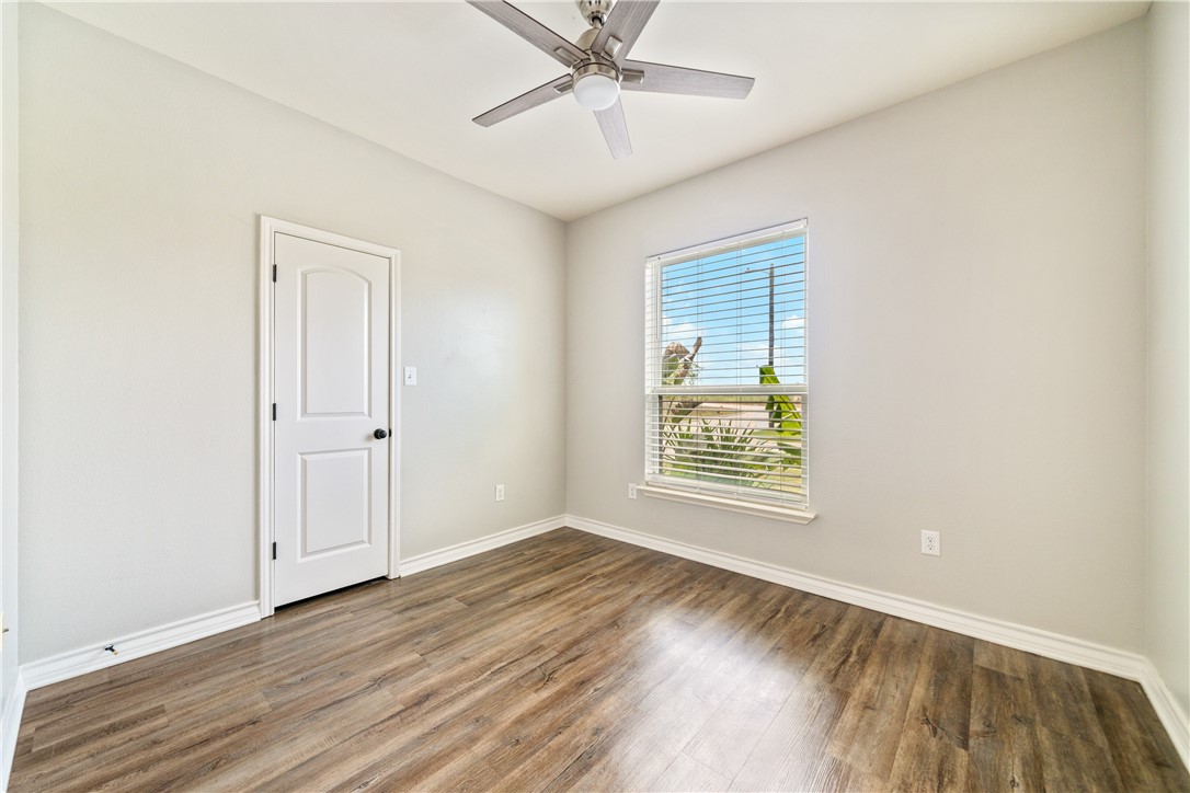 7214 S Lake Bliss Cir