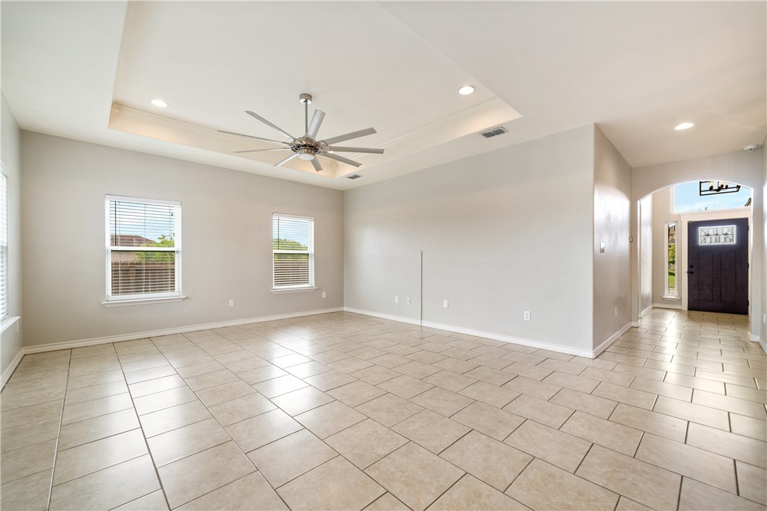 7214 S Lake Bliss Cir