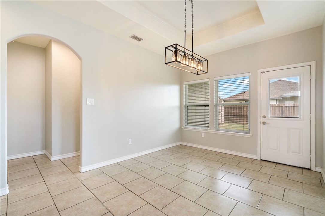 7214 S Lake Bliss Cir