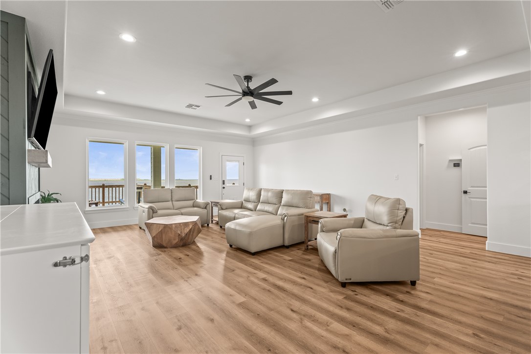 135 Sunrise Dr