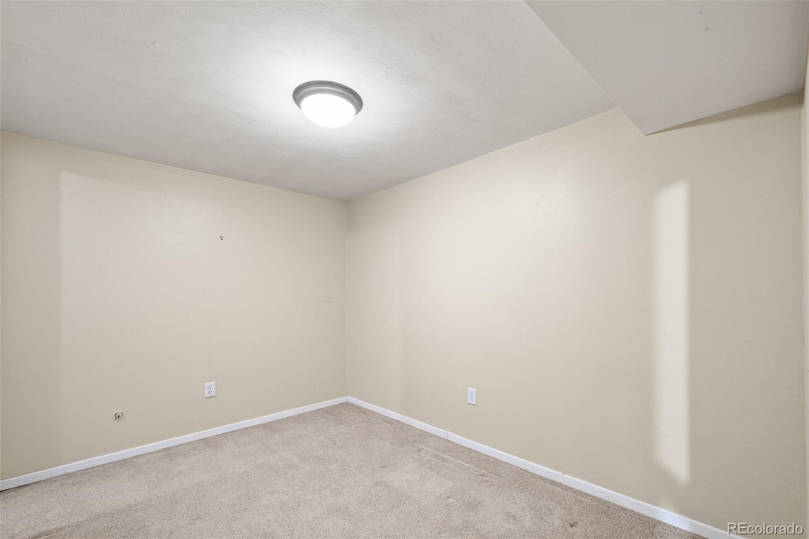 15190 E Columbia Drive