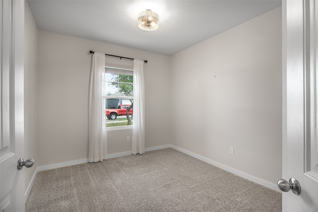 1911 Estes Flats Dr