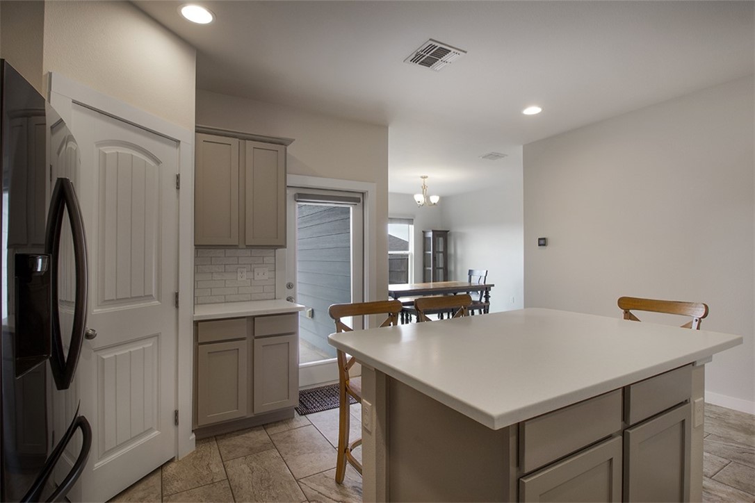 1911 Estes Flats Dr