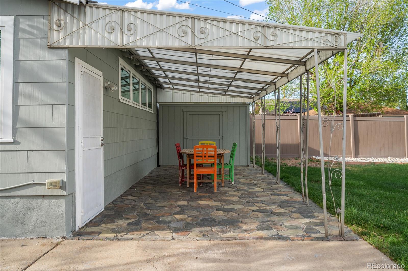 2124 Gray Street