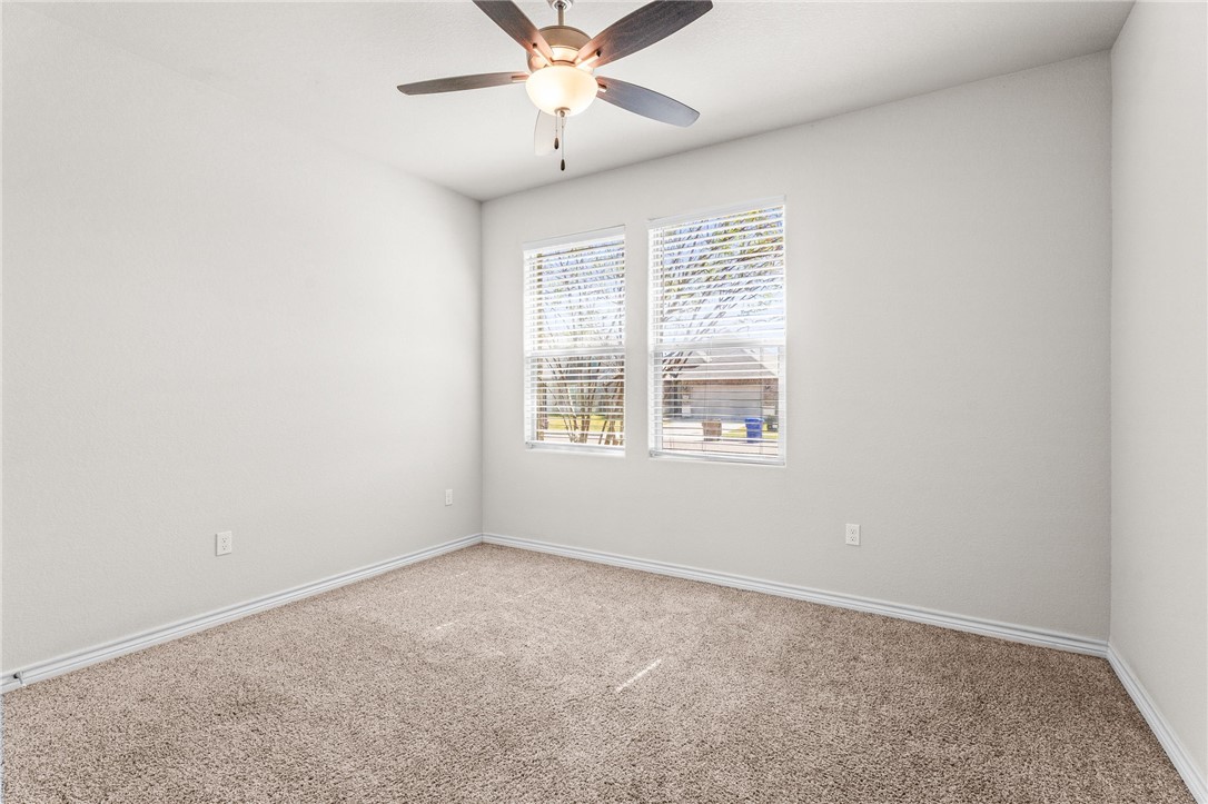8142 Luz De Luna St