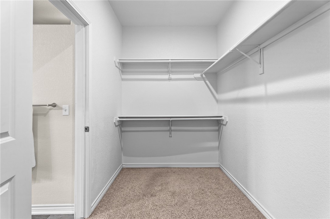 8142 Luz De Luna St