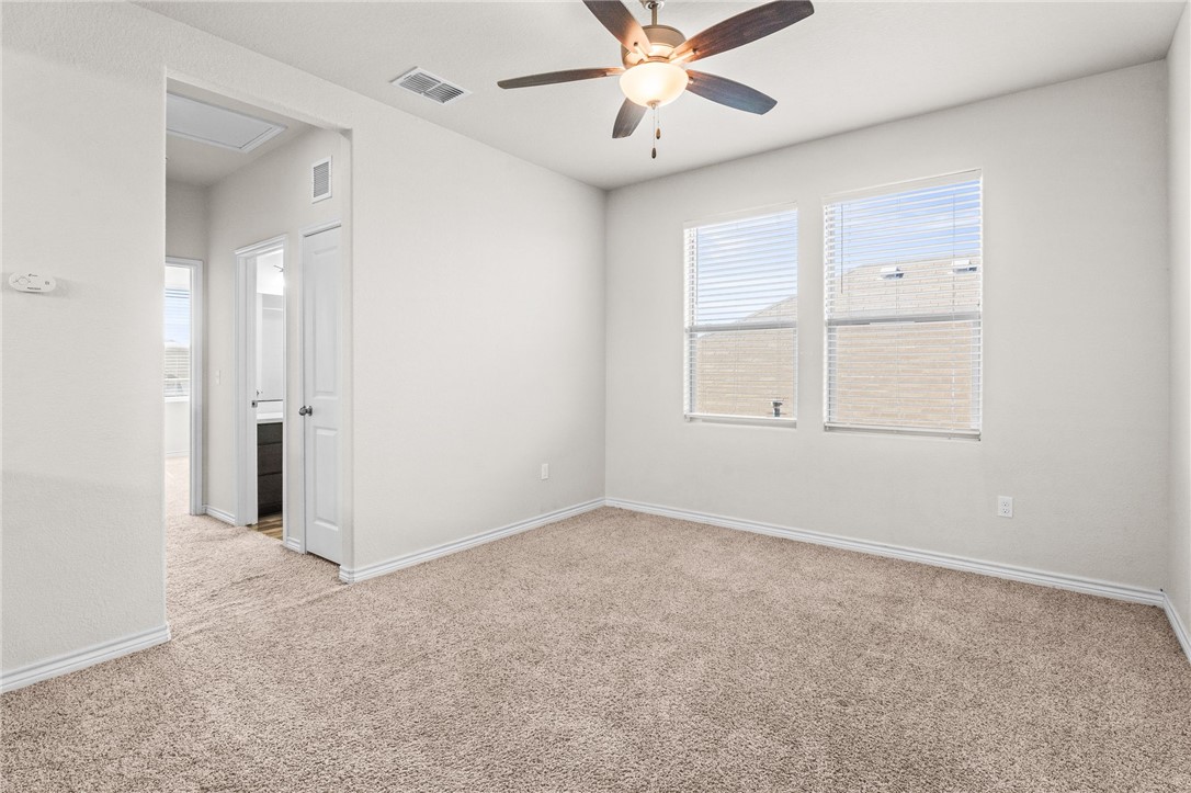 8142 Luz De Luna St