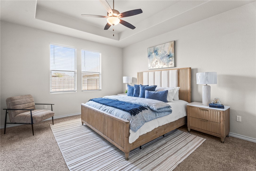 8142 Luz De Luna St