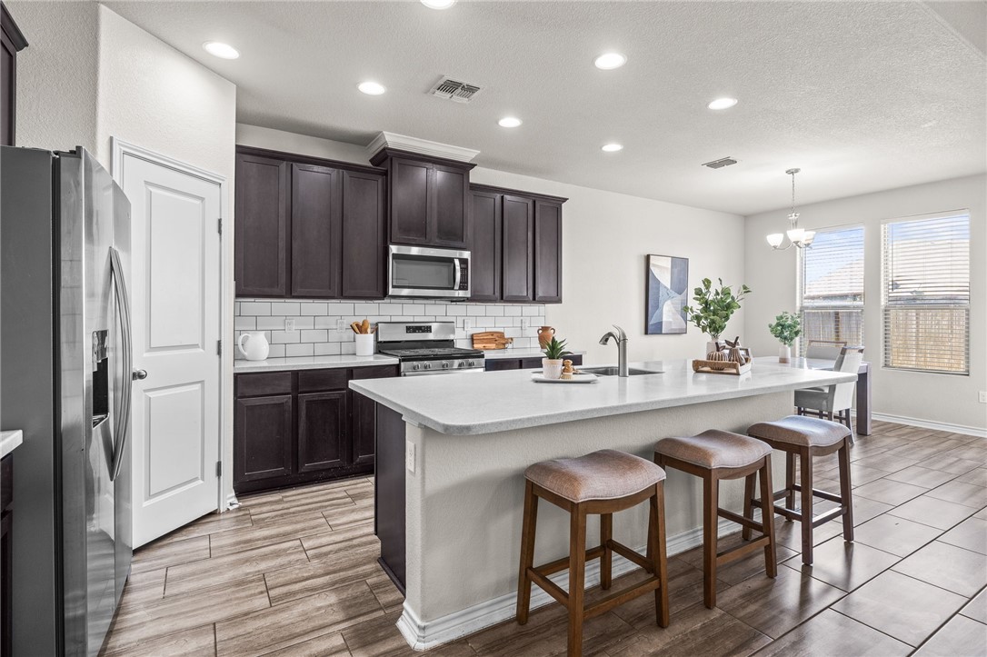 8142 Luz De Luna St