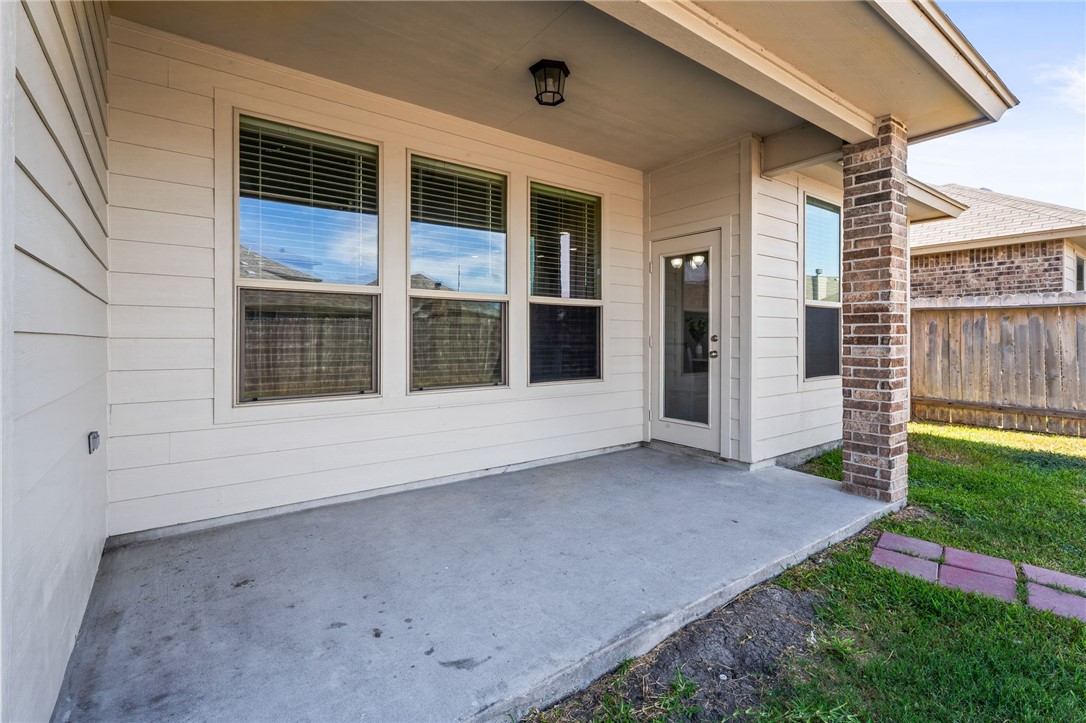 8142 Luz De Luna St