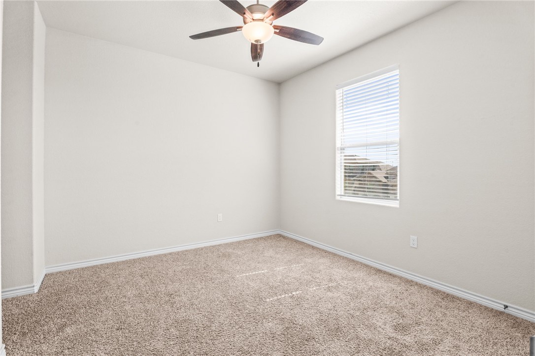 8142 Luz De Luna St