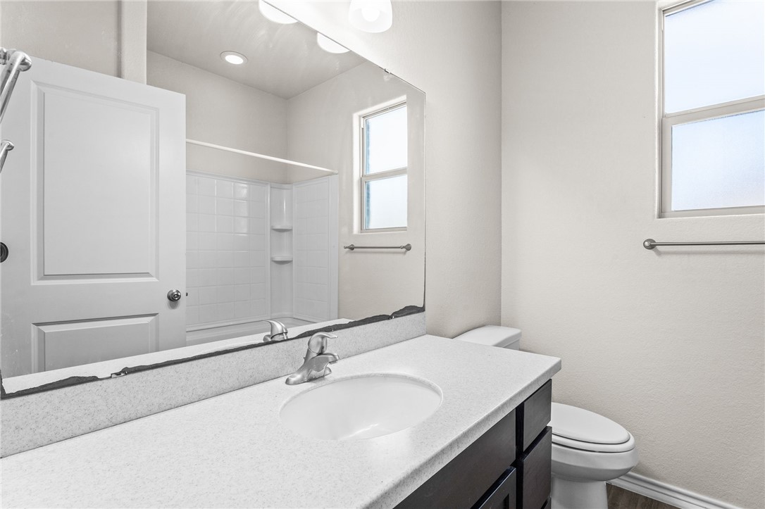 8142 Luz De Luna St