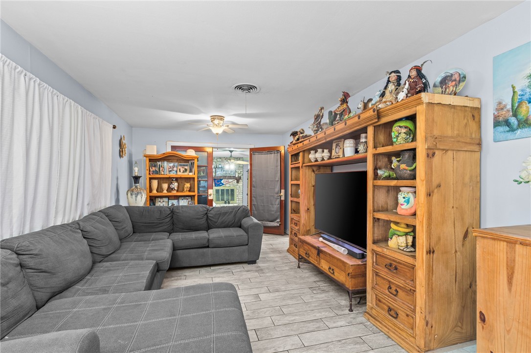 3222 Casa De Palmas Dr