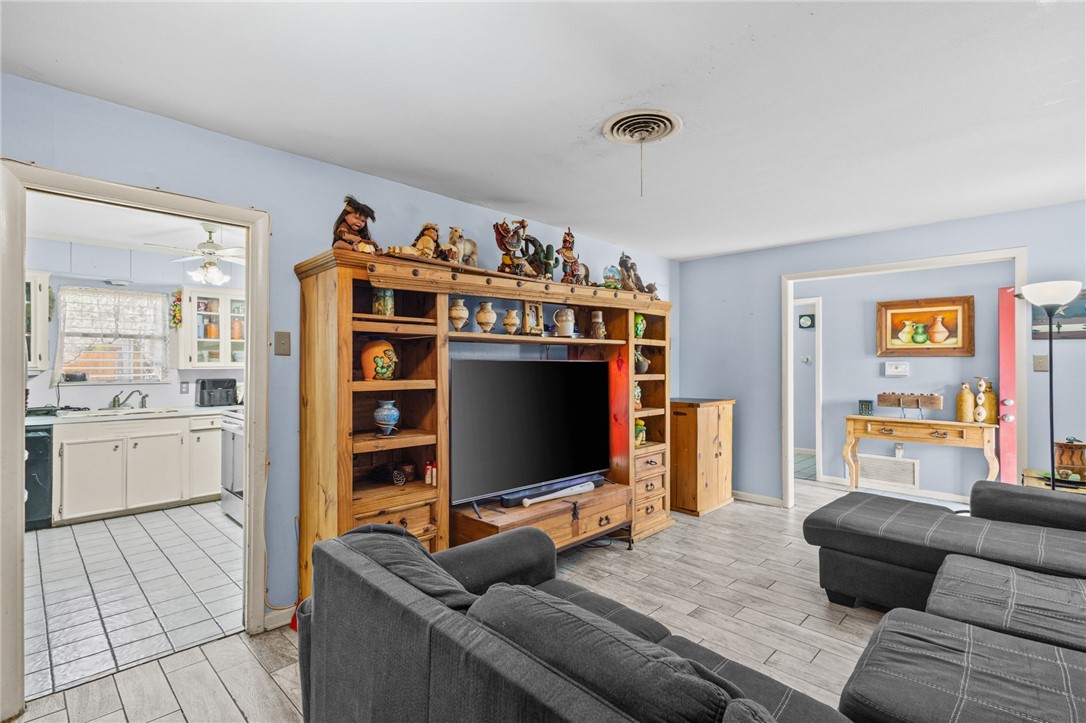 3222 Casa De Palmas Dr