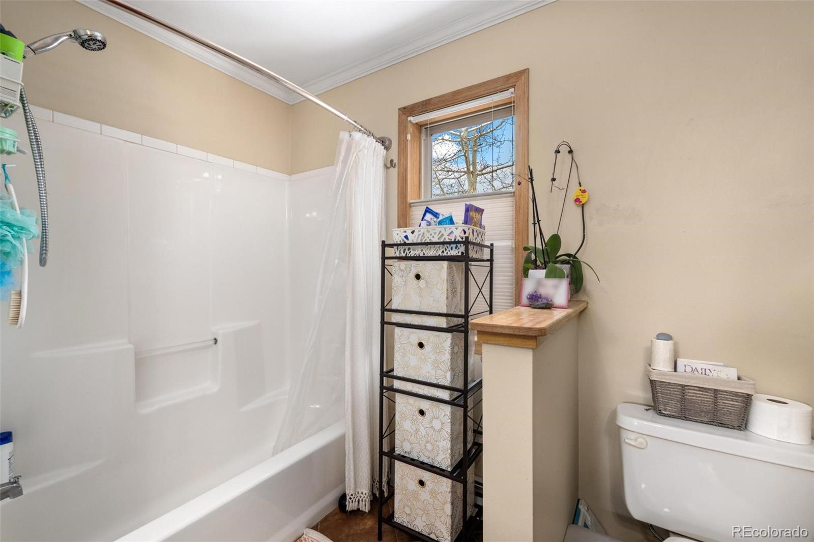 239 Huron Road Unit: C14