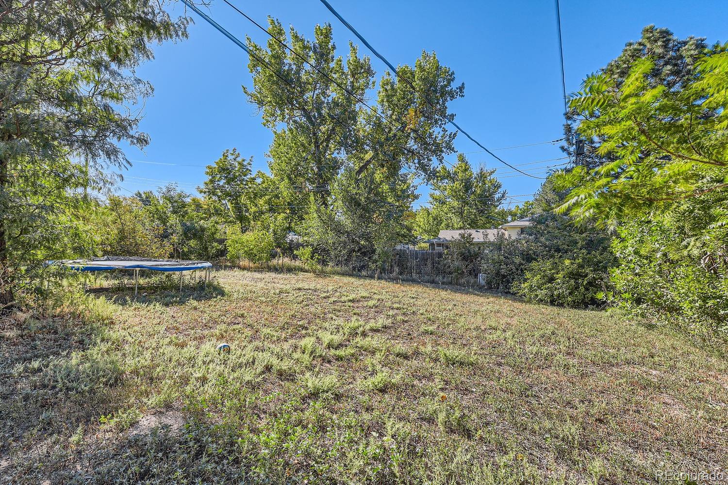 240 W Delaware Circle