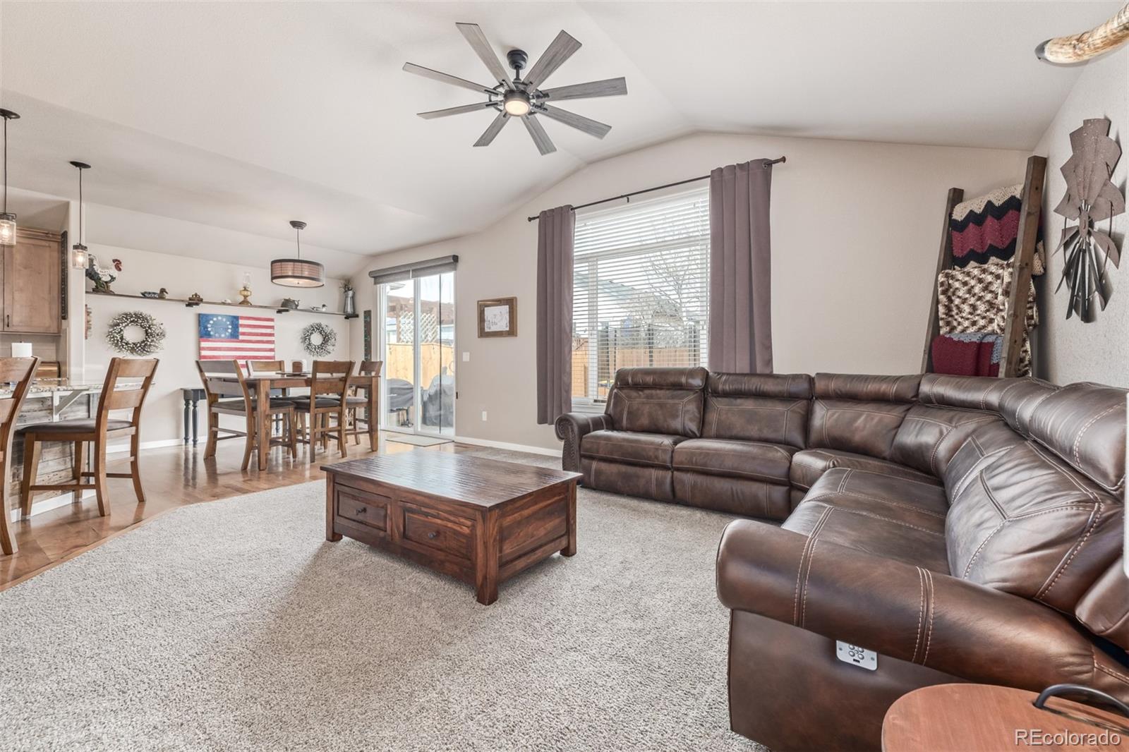 215 Dee Road