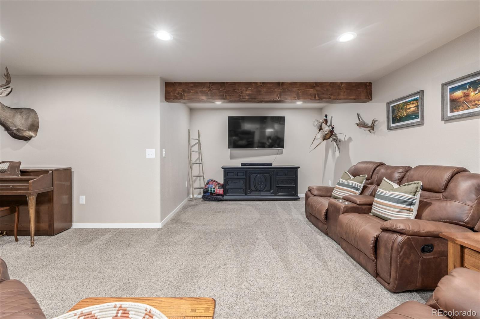215 Dee Road