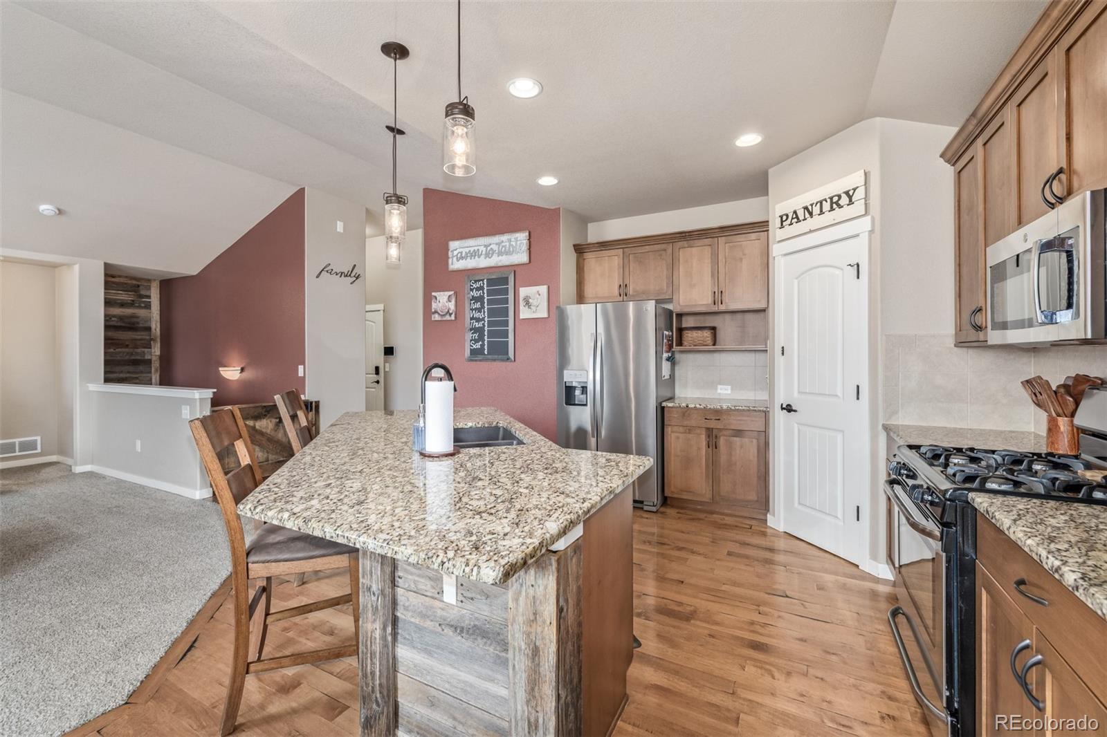 215 Dee Road