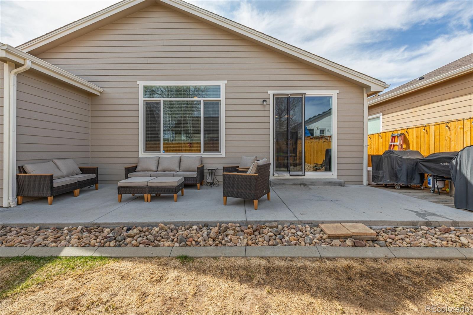 215 Dee Road