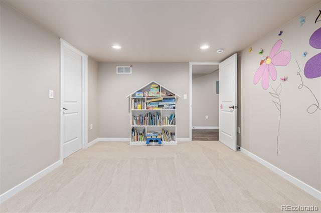 215 Dee Road