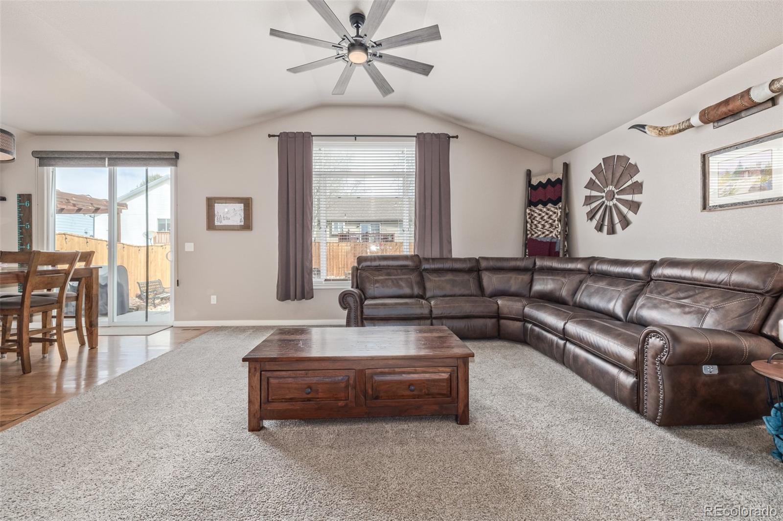 215 Dee Road
