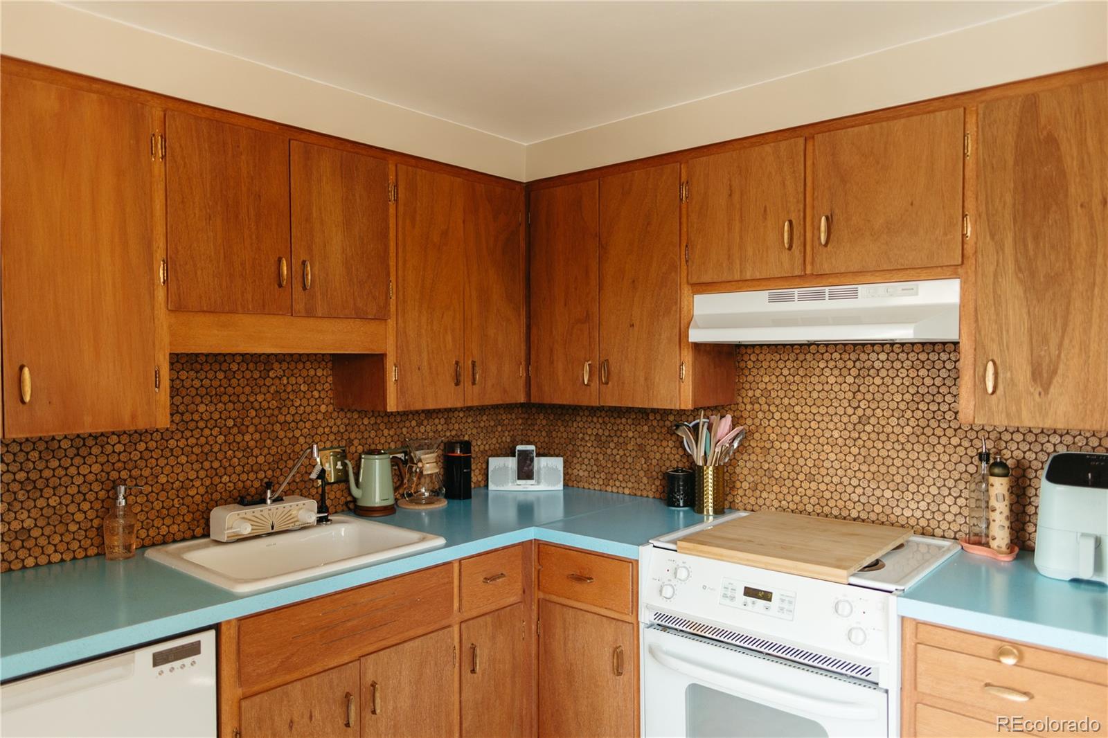 1090 N Lafayette Street Unit: 504