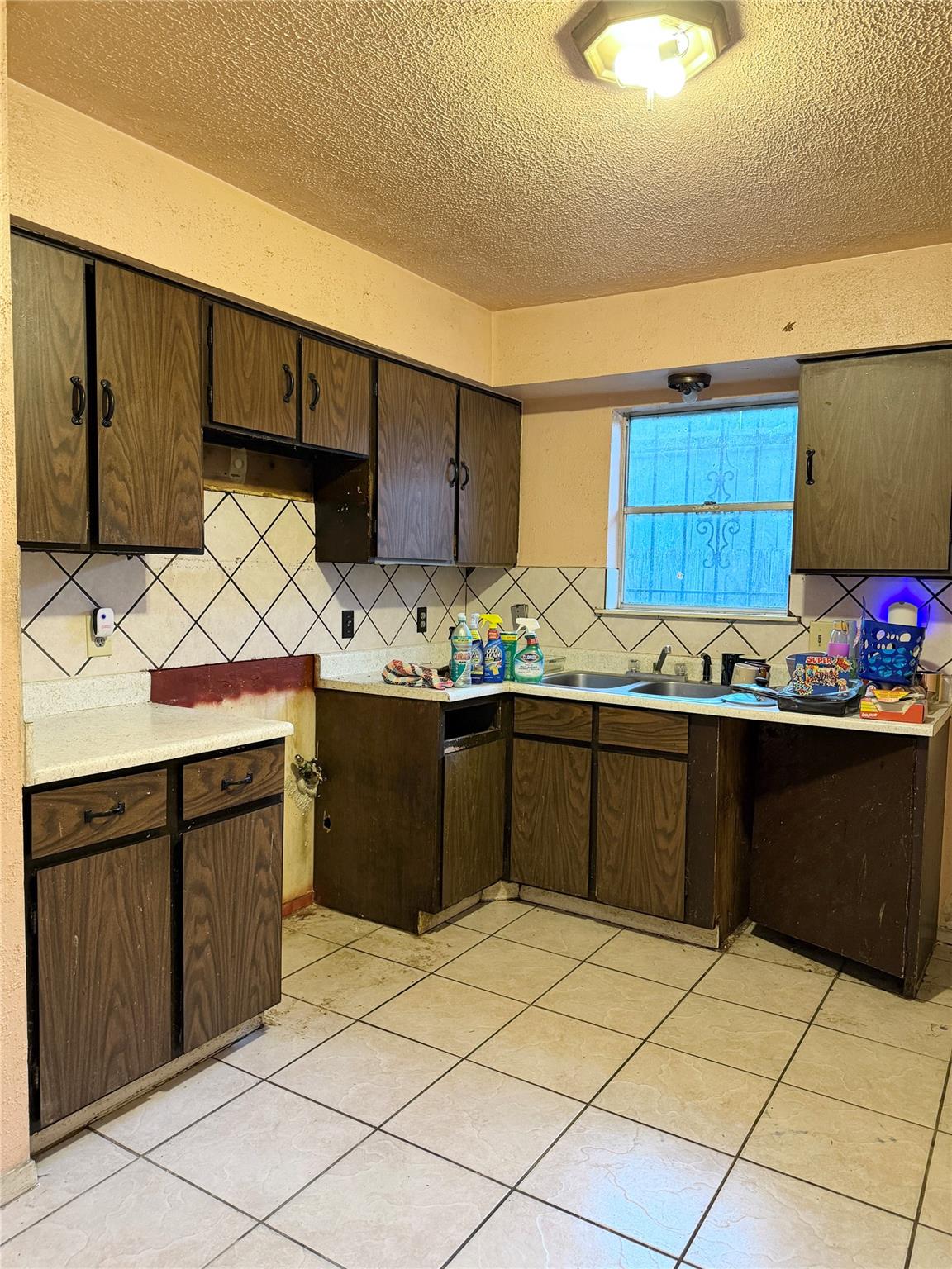 1612 Crestdale Drive # 13
