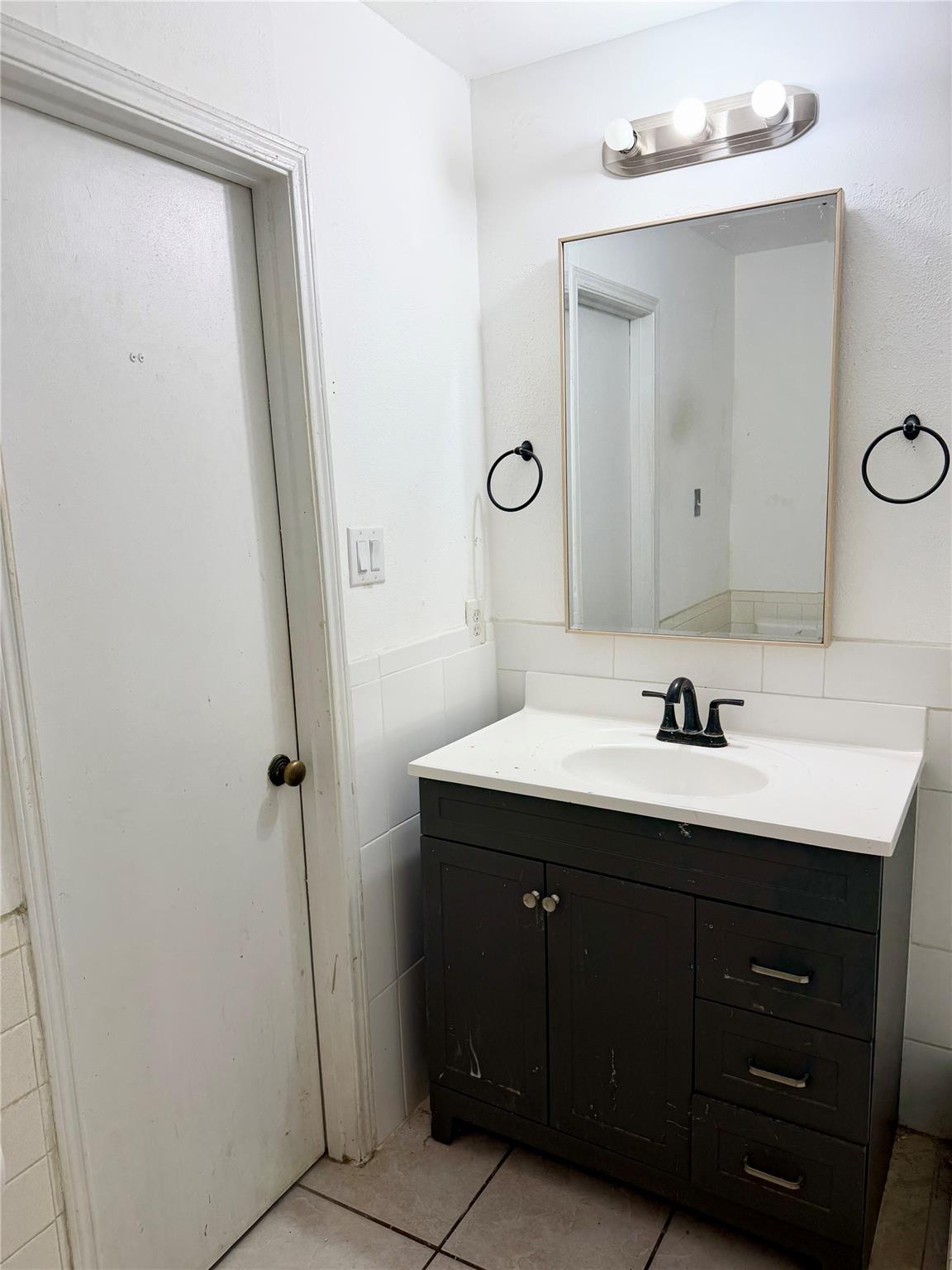 1612 Crestdale Drive # 13