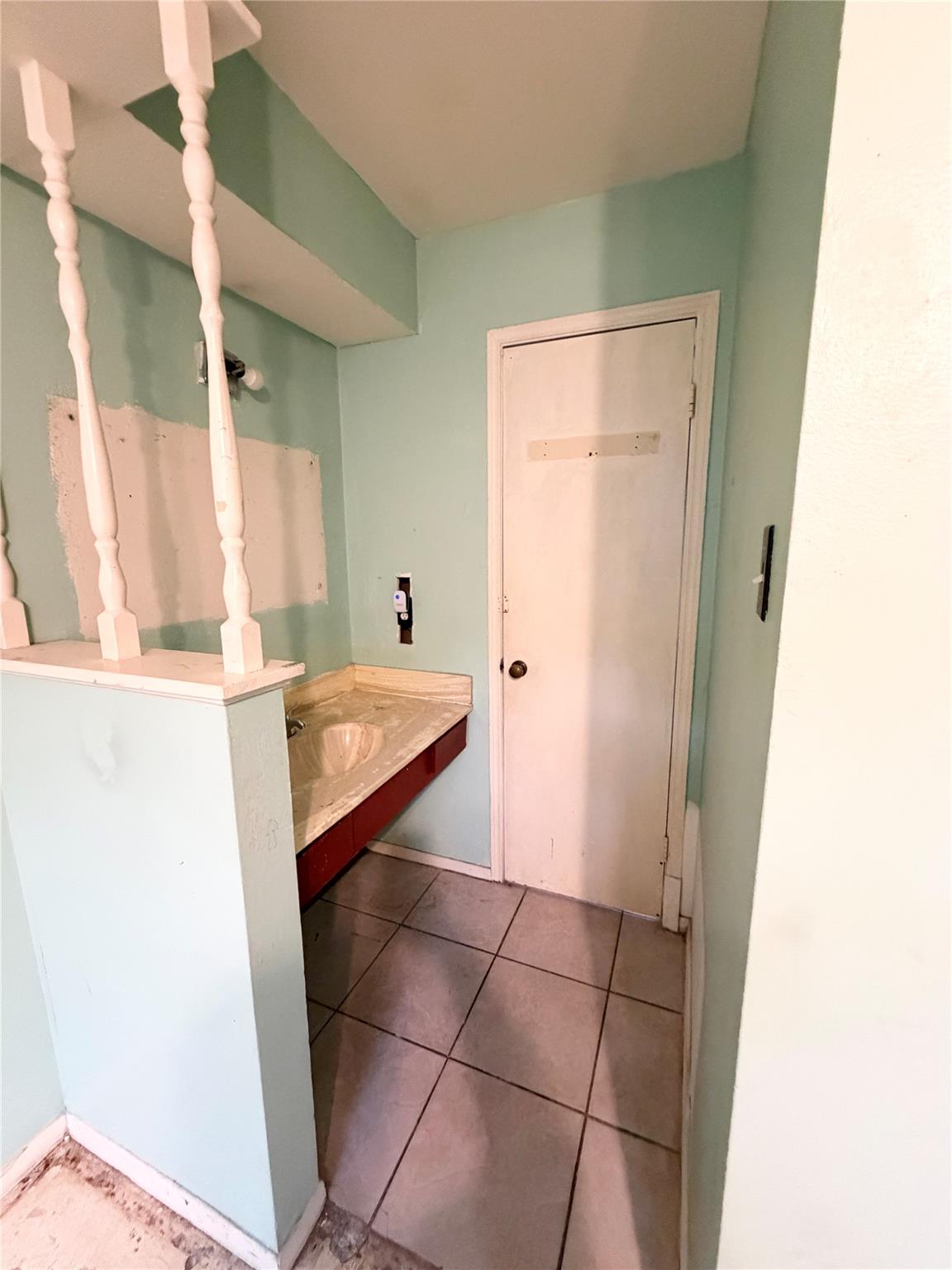 1612 Crestdale Drive # 13
