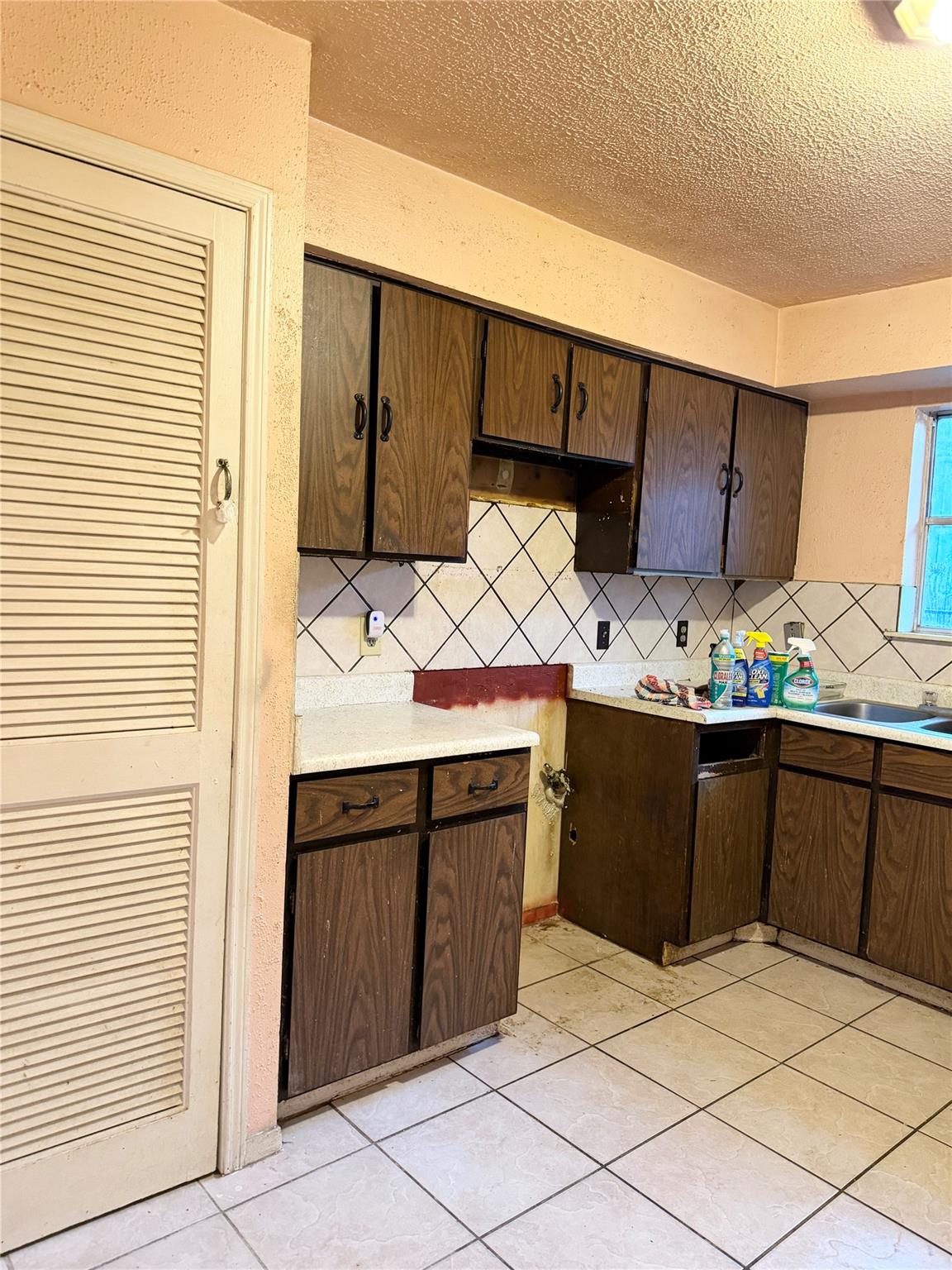 1612 Crestdale Drive # 13
