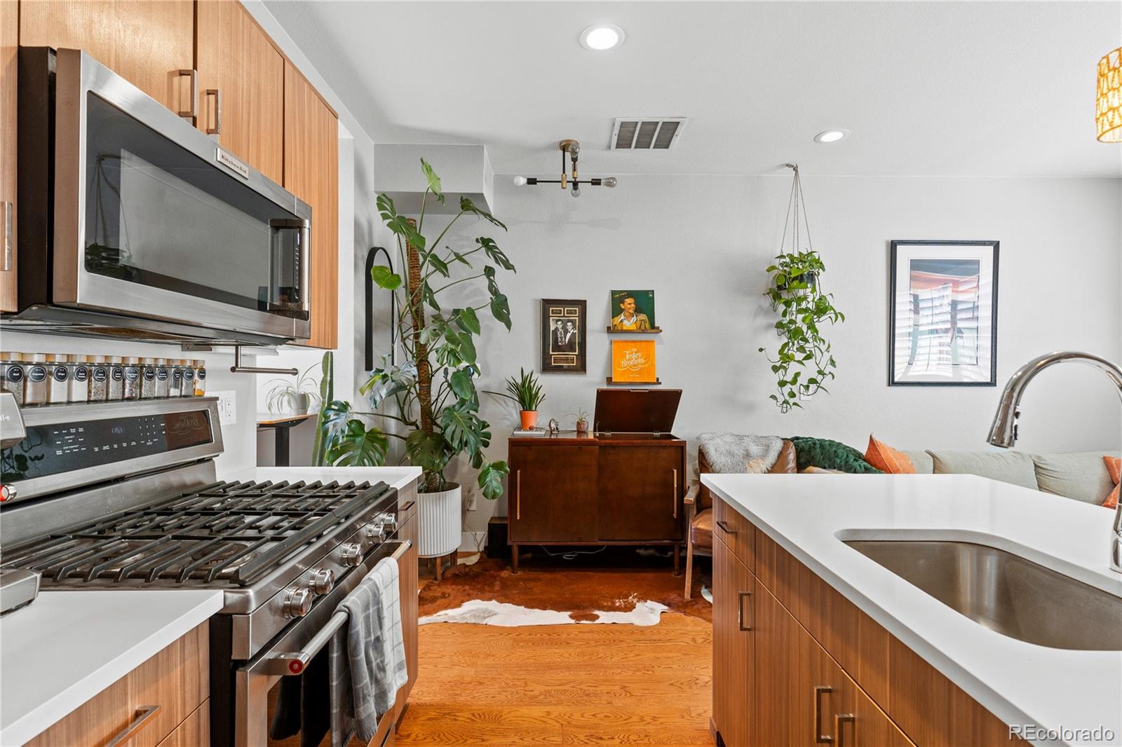 1906 W 38th Avenue
