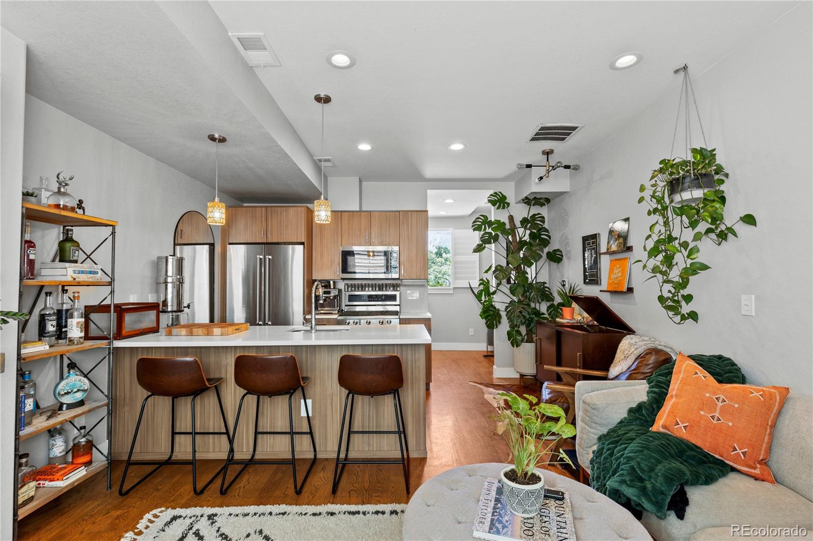 1906 W 38th Avenue