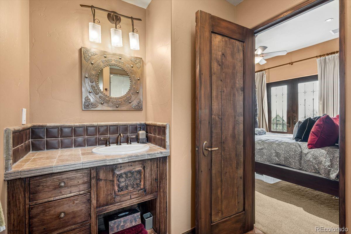 2550 S Columbine Street