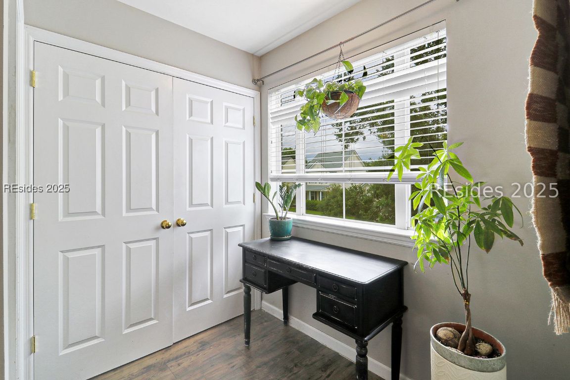 37 4th Avenue